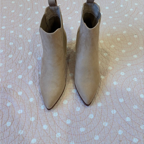 Dream Pairs Tan Heeled Boots - Picture 2 of 6